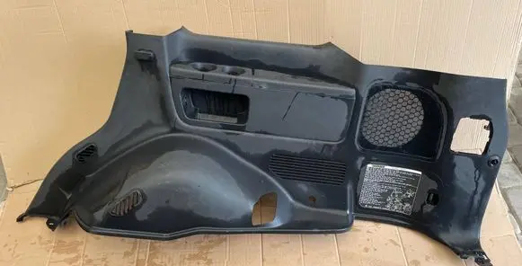 Toyota Land Cruiser (J200) Tailgate/trunk side cover trim 