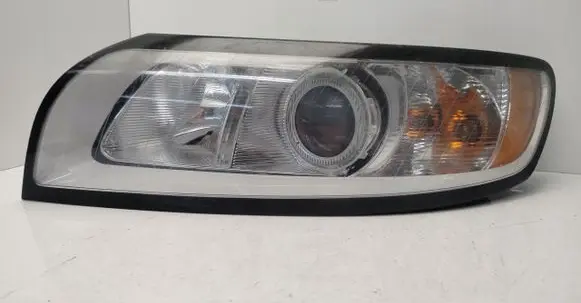 Volvo V50 Headlight/headlamp 