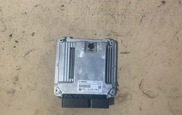 BMW X5 F15 Engine control unit/module 8470180