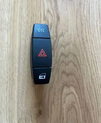 BMW 1 E82 E88 Hazard light switch 6945603 61316945603
