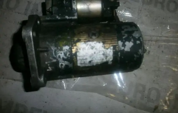 Volkswagen Polo III 6N 6N2 6NF Starter motor 085911023e