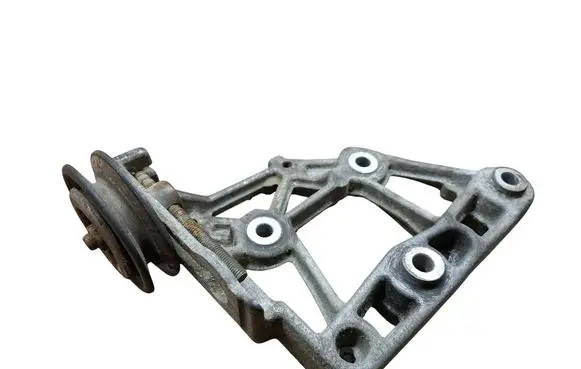 Nissan X-Trail T30 A/C compressor mount bracket AD201