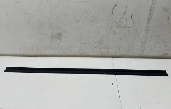 Nissan X-Trail T33 Other sill/pillar trim element 