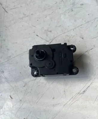 Citroen C5 Aircross Air flap motor/actuator A21201700 HAD36001A 241224