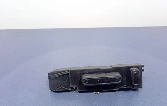 Honda Accord Seat heating switch T2FPSSM50154