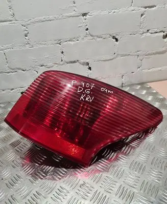 Peugeot 407 Rear/tail lights 25610202