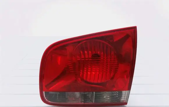 Tailgate rear/tail lights