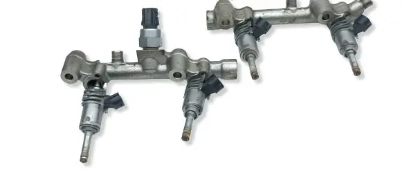 Toyota GT 86 Fuel injectors set 16611JB000