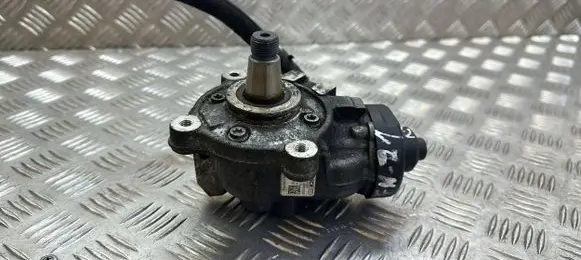 Skoda Superb B8 (3V) Fuel injection high pressure pump 04L130755D 0445010537