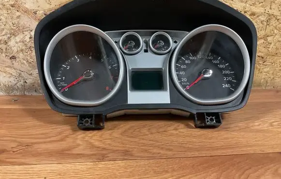 Ford Focus Speedometer (instrument cluster) 8V4T10849 KTV501S3K VP8V4F10849EE