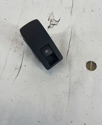 Opel Insignia A Electric window control switch 133301888 211410 9043