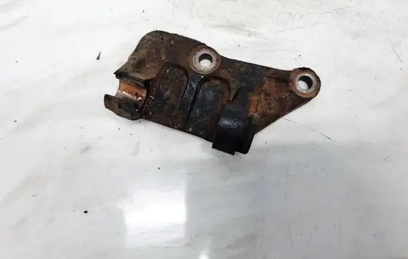 Toyota Corolla Verso AR10 Engine mounting bracket 