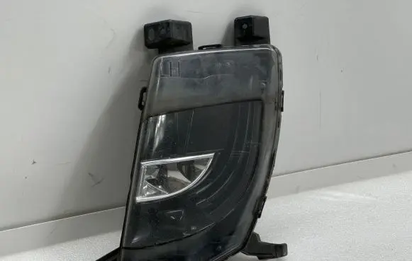 Tesla Model S Front fog light 102401800A 18631802762