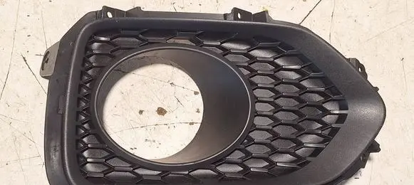 KIA Sorento Front fog light trim/grill 865232P010