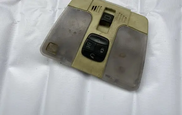 Mercedes-Benz E W210 Front seat light A2088200601 2088200601