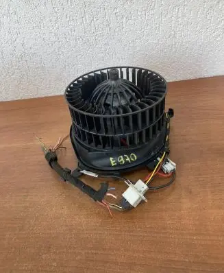 Mercedes-Benz E W210 Air conditioning (A/C) fan (condenser) A2108211551 E970