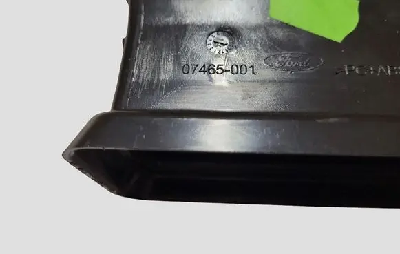 Ford C-MAX II Dash center air vent grill 07465000 07465001