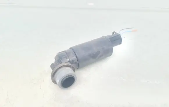 Toyota Avensis T250 Windscreen/windshield washer pump