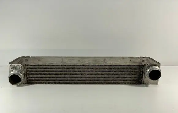 BMW 5 E60 E61 Intercooler radiator 7795823 779582301 1751779582301