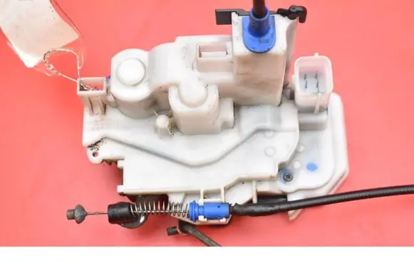 Peugeot Bipper Front door lock 