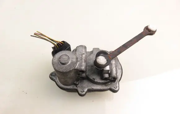 Audi A4 S4 B8 8K Intake manifold valve actuator/motor A2C53289031 059129086L
