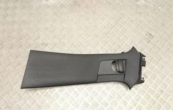 Volvo XC40 (B) pillar trim (bottom) 31457491