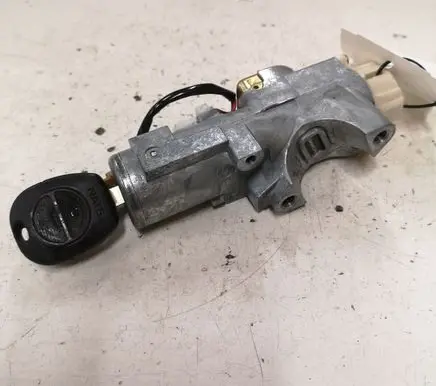 Nissan X-Trail T30 Ignition lock