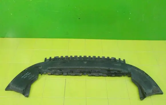Volvo C30 Front bumper skid plate/under tray XP180