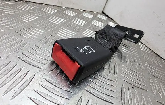 Rear seatbelt buckle