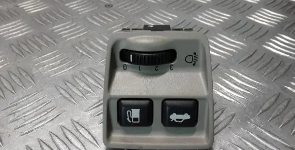Jaguar S-Type Fuel tank opening switch 769216