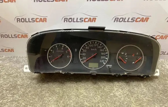 Nissan X-Trail T30 Speedometer (instrument cluster) EQ382 52070110