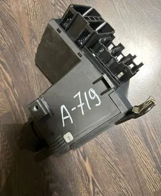 Mercedes-Benz E W210 Light switch 2105450104