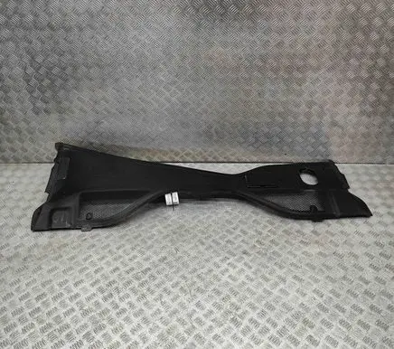 Audi A7 S7 4G Wiper trim 4G8819447