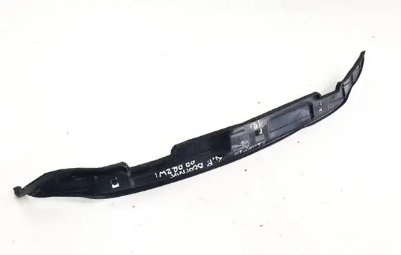 Suzuki Swift III Fender foam support/seal 
