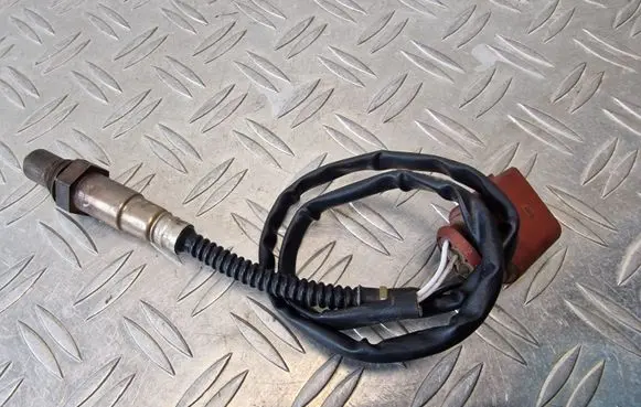 Volkswagen PASSAT B5 Lambda probe sensor 058906265C