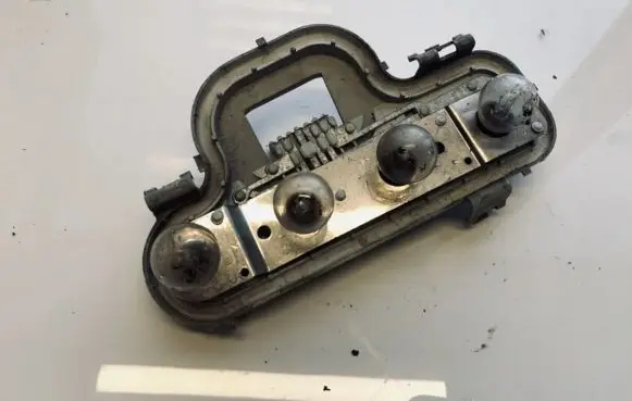 Opel Astra G Tail light bulb cover holder 29059010