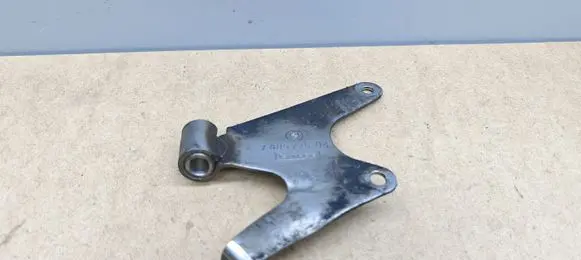 BMW X5 E70 Muffler mount bracket/holder 7805775