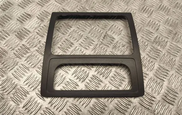 Volkswagen Caddy Radio/GPS head unit trim 2K5858061