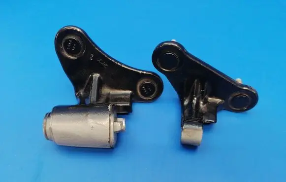 Mercedes-Benz C W204 Front door upper hinge