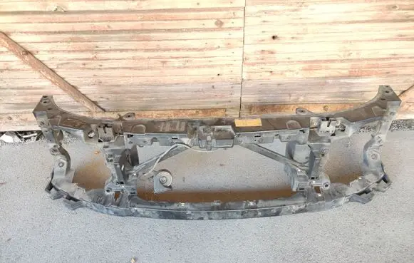 Land Rover Discovery 3 - LR3 Radiator support slam panel