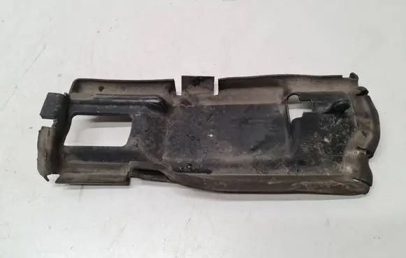 Volvo XC70 Radiator mount bracket 31217065 M0N7A