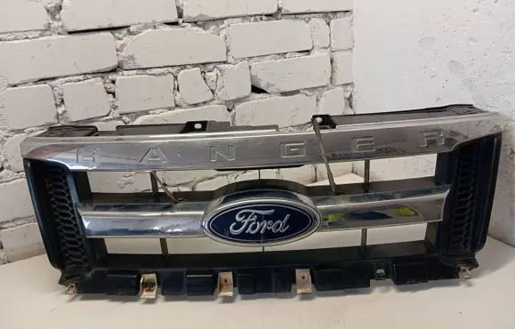 Ford Ranger Front bumper upper radiator grill UD2D50712