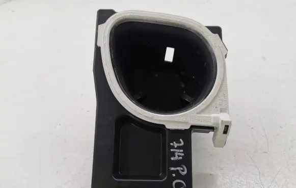 Cup holder front