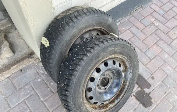 Volkswagen PASSAT B5.5 R14 winter/snow tires with studs 17565R14