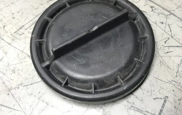 Headlight/headlamp dust cover