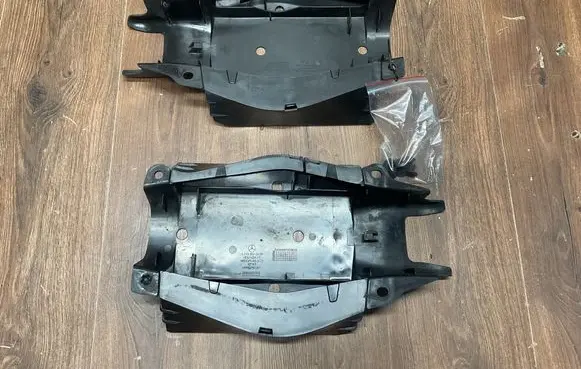 Mercedes-Benz E W213 Rear underbody cover/under tray A2133520400 A2133520300