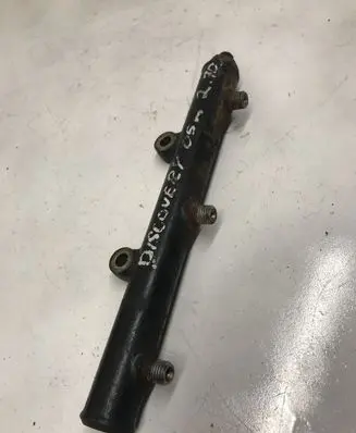 Land Rover Discovery 3 - LR3 Fuel main line pipe
