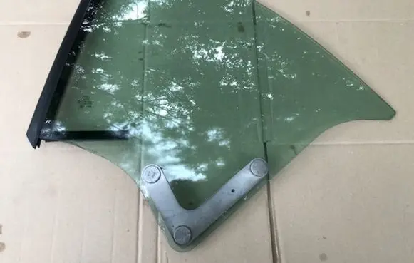 Audi A5 8T 8F Front triangle window/glass 2009R
