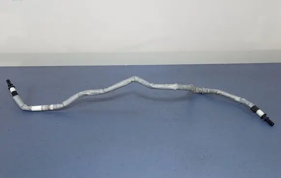 BMW 1 F40 Fuel line pipe 7464627