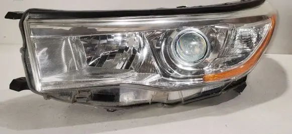 Toyota Highlander XU50 Headlight/headlamp 209544B